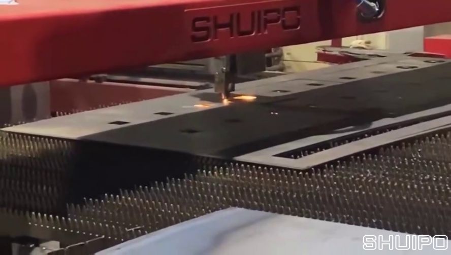 大臺(tái)面激光切割機(jī)12 大臺(tái)面激光切割機(jī)12